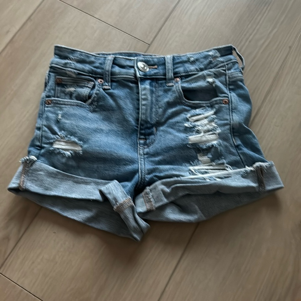 American eagle ripped Jean shorts